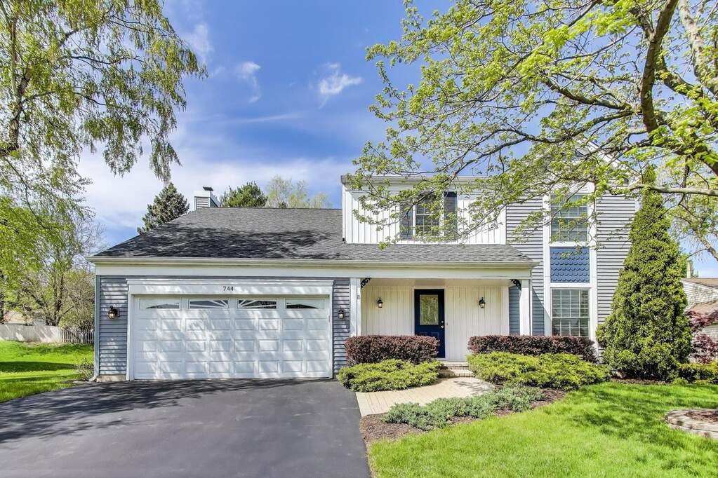 Lake Zurich Homes for Sale